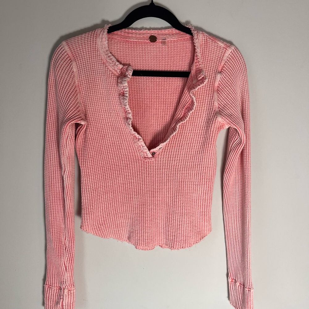 Free people V-Neck Waffle Knit Top size medium 100% cotton